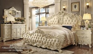 Kamar Set Mewah Ukiran Klasik
