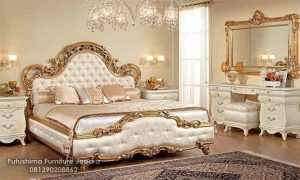 Set Kamar Mewah Putih Emas