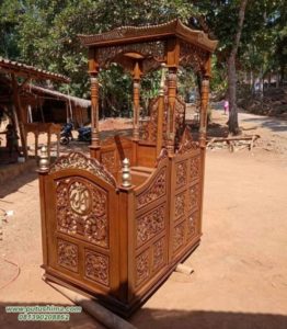 Mimbar Masjid Jati Atap Kubah