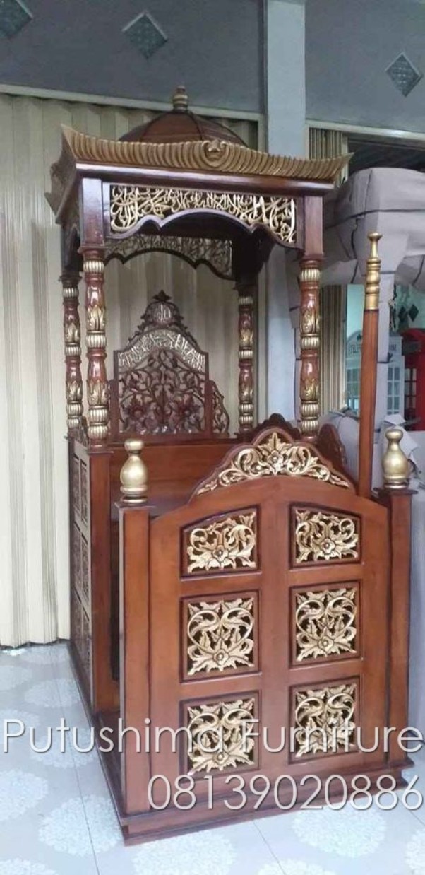 Mimbar Masjid Jepara Ukir