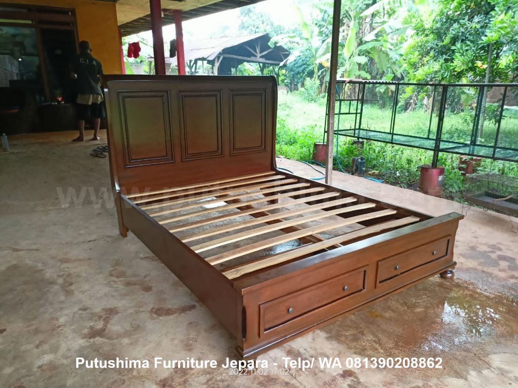 Tempat Tidur Minimalis Arabian