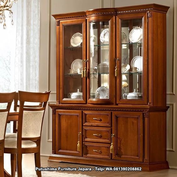Lemari Hias Kayu Jati Ukir Sukro