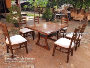 Meja Makan Jati Kursi Lengkung