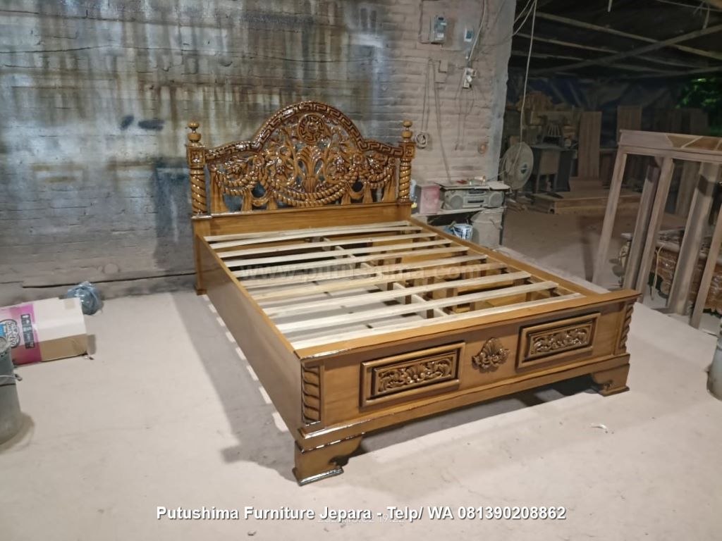 Dipan Ukir Jati Tiara