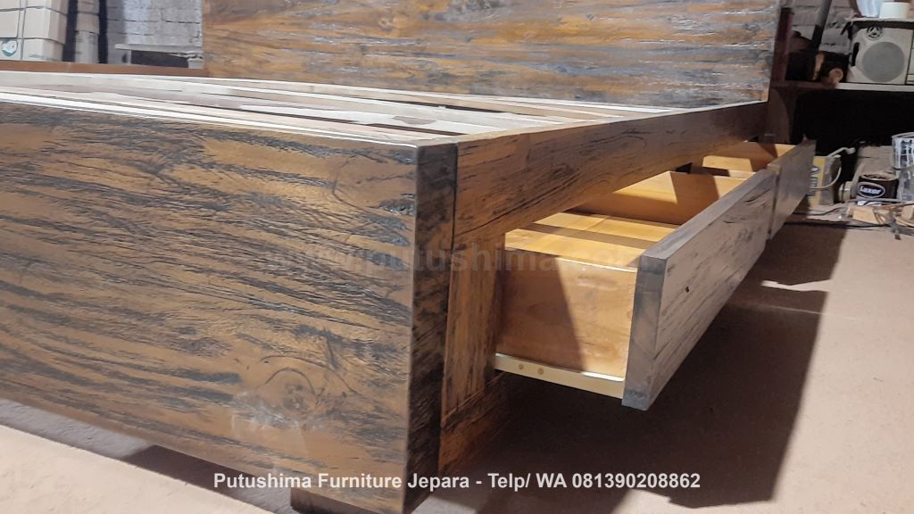 Laci Tempat Tidur Jati Lesehan Rustic