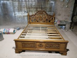 Tempat Tidur Jati Tiara