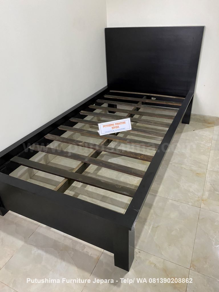 Tempat Tidur Minimalis Black