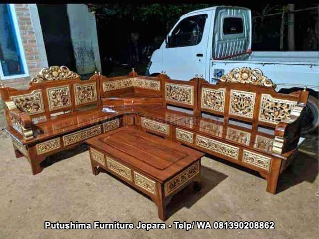 Kursi Sudut Jati Ukir Bagong Mahkota