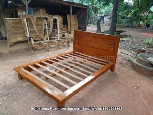 Tempat Tidur Minimalis No 3 120x200